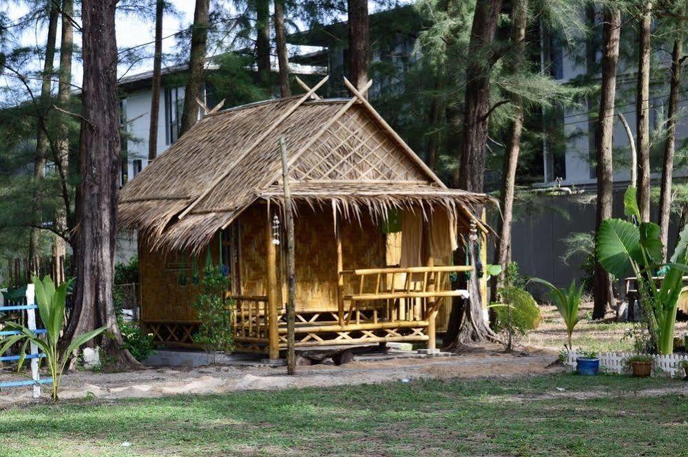 Micky Monkey Beach Hotel Phuket Maikhao Thailand Mai Khao Exterior photo